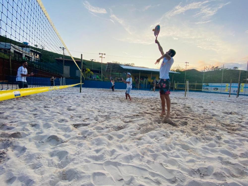 Arena Top Team realiza torneio de beach tênis neste fim de semana