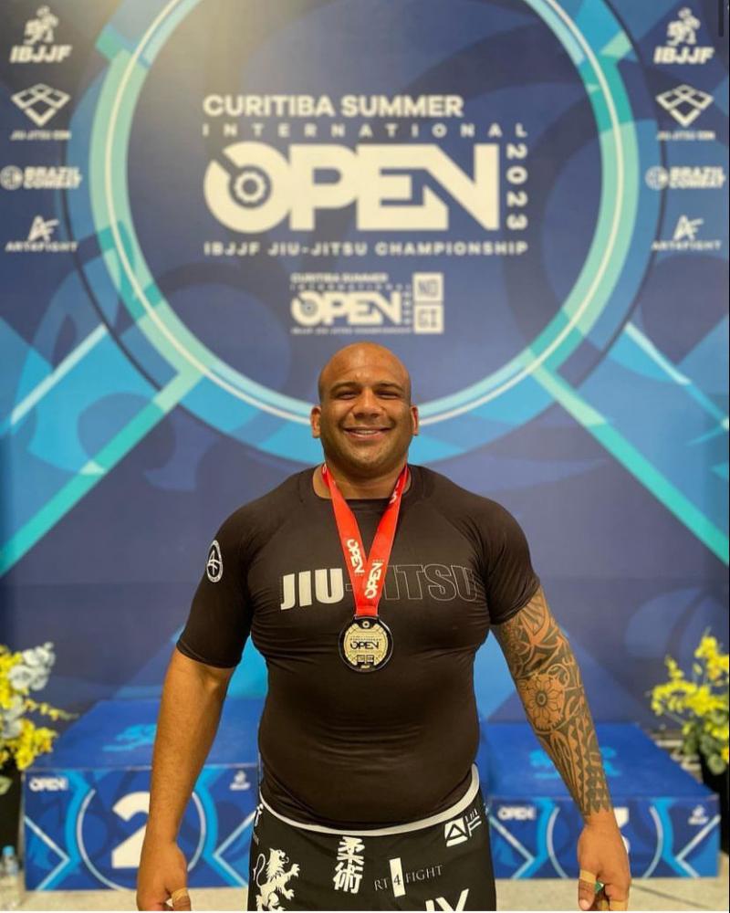 Assef vence campeonato de jiu-jitsu sem kimono em Curitiba 