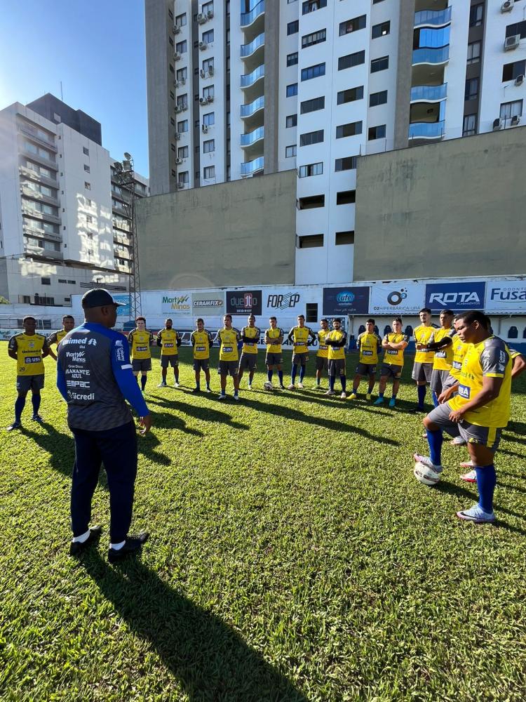 Aymorés joga decisão neste sábado em Ubá