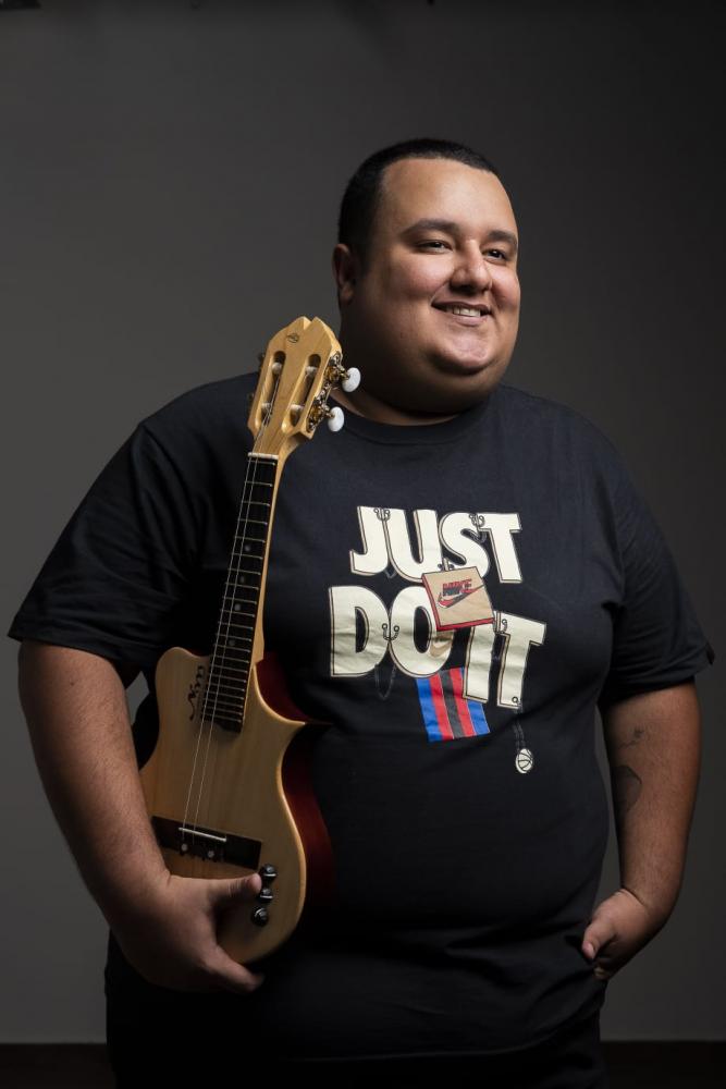 Vitinho do Cavako comanda domingo de pagode na Rádio Líder FM