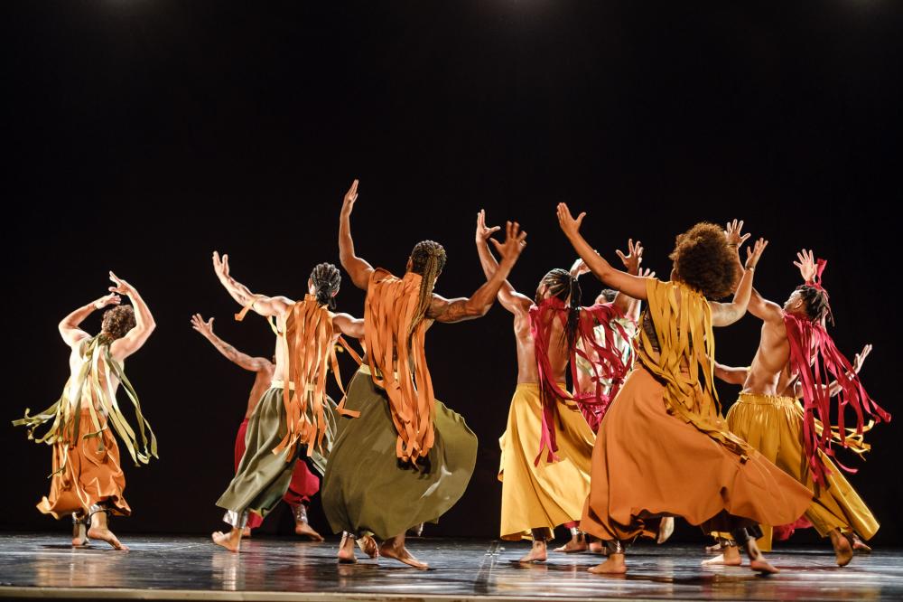 Grupo Impacto de Dança apresenta novo trabalho em Ubá neste sábado