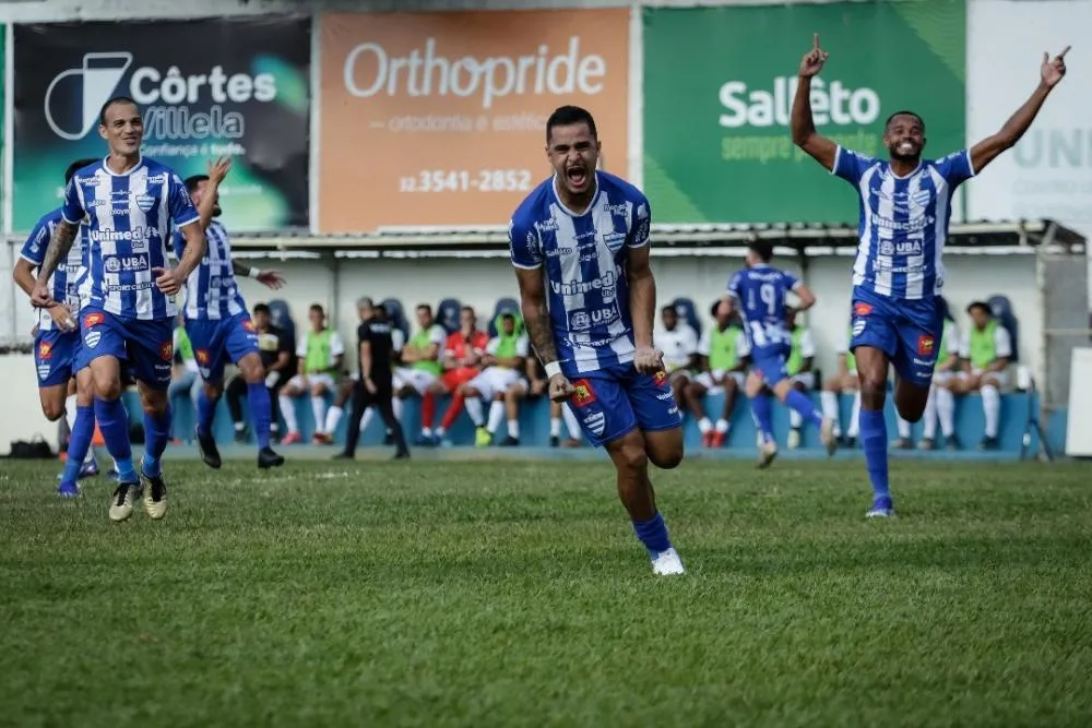 Aymorés e Mamoré fazem jogo decisivo neste sábado em Ubá