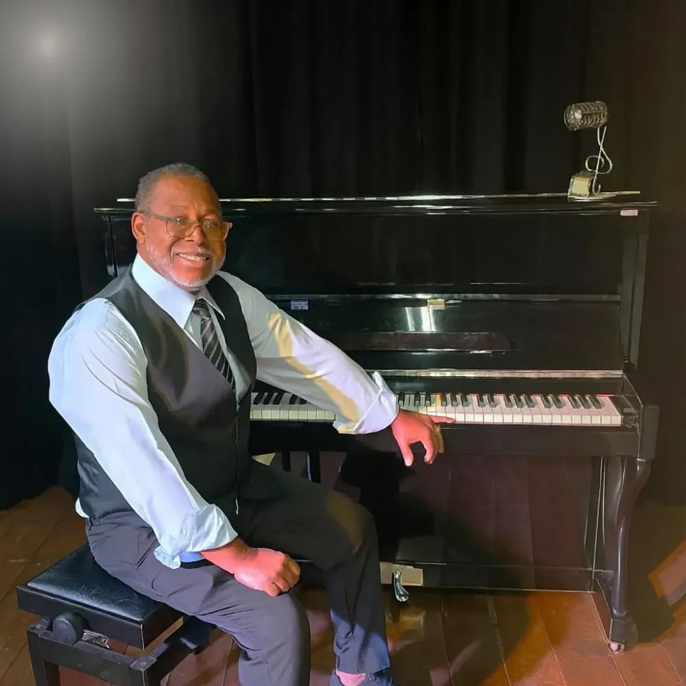 Recital de piano com Bento Luthier será atração no Fórum Cultural de Ubá