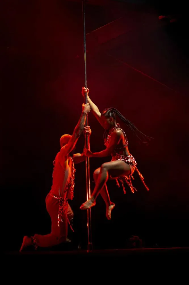 Espetáculo “Dualidade” une pole dance, dança contemporânea e urbanas em Ubá com entrada gratuita