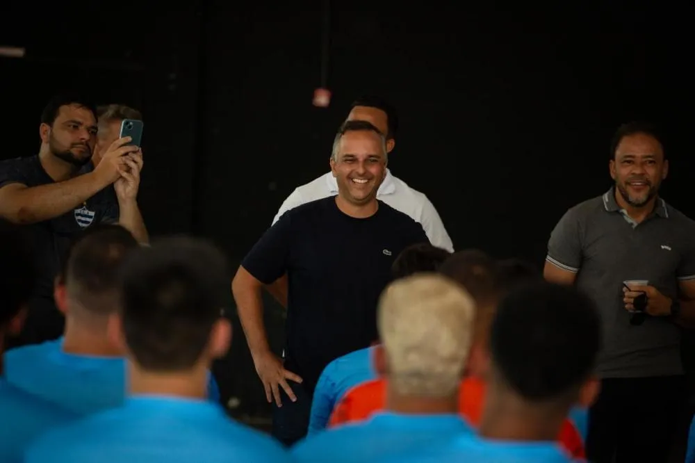 Antônio Queiroz Júnior anuncia desligamento da presidência do Aymorés após ciclo histórico no clube