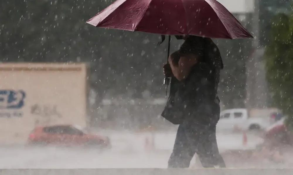 Semana será marcada por chuva frequente e risco de temporais em Ubá