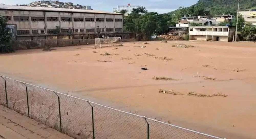 Rivalidade dá lugar à solidariedade: Aymorés ajuda Bandeirante após enchente devastar estádio