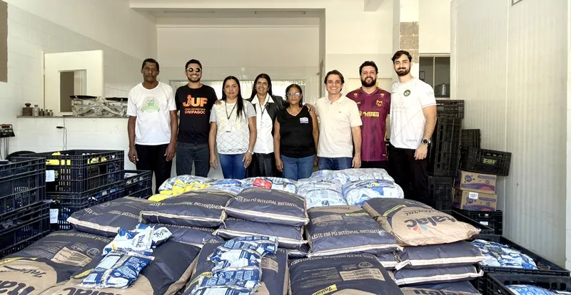 JUF 2026 arrecada uma tonelada de leite em pó para o Banco de Alimentos de Ubá