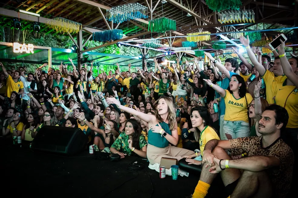 Para quem pretende reunir amigos e familiares para assistir aos jogos da Copa do Mundo, a recomendação é ter um plano alternativo em locais cobertos.