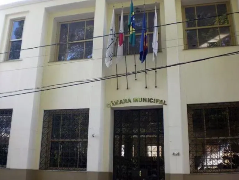 Concurso da Câmara de Cataguases oferece 15 vagas com salários de até R$ 6,1 mil
