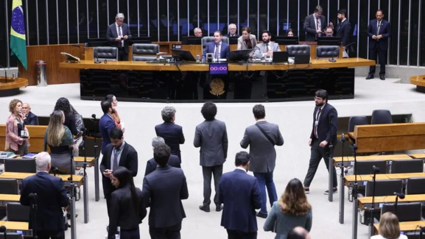 Câmara aprova aumento do limite do MEI para R$ 140 mil e perdão de dívidas de microempreendedores