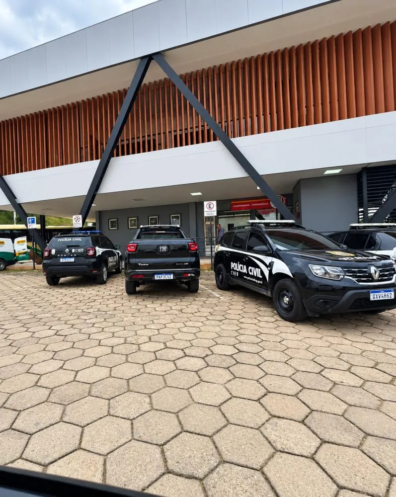 Gaeco realiza operação em repartições públicas de Ubá na manhã desta segunda-feira