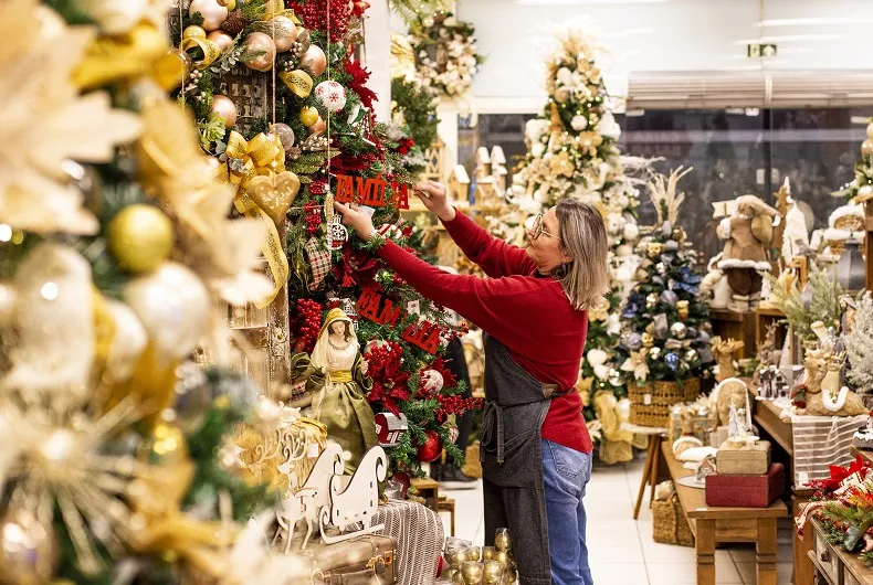 Escala 5x2: Fecomércio MG negocia alternativas para evitar impactos nas vendas de Natal